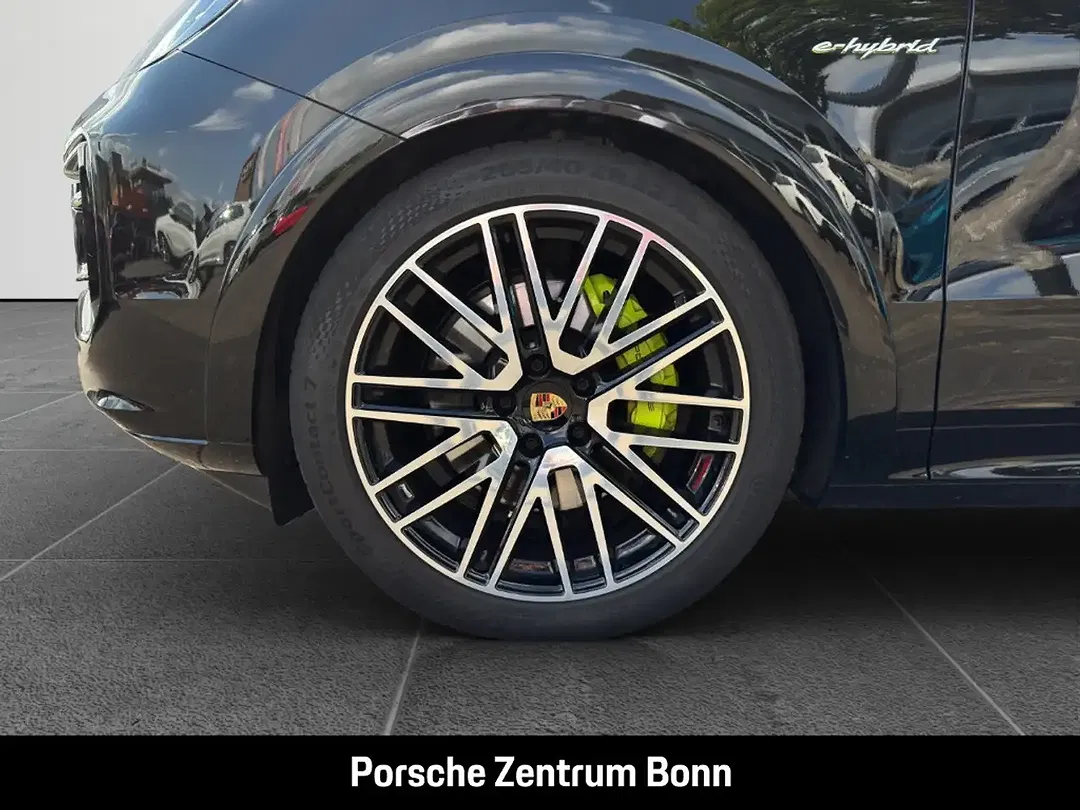 Porsche Cayenne - Thumbnail 22