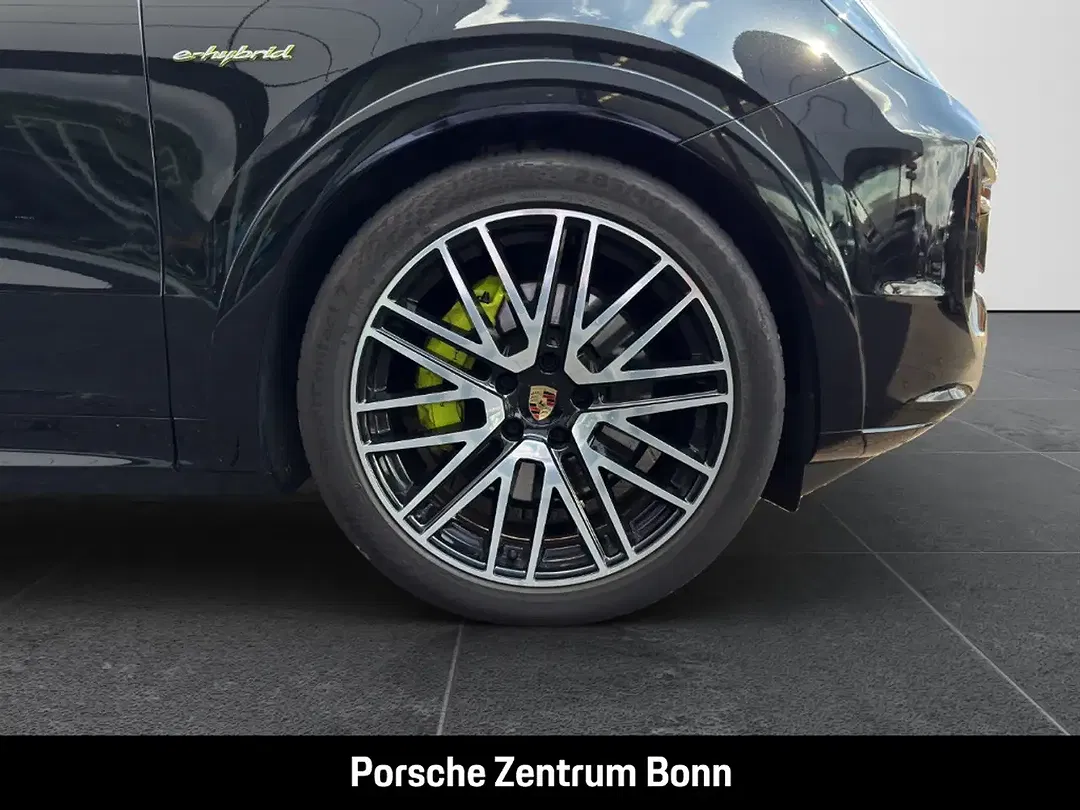 Porsche Cayenne - Thumbnail 23
