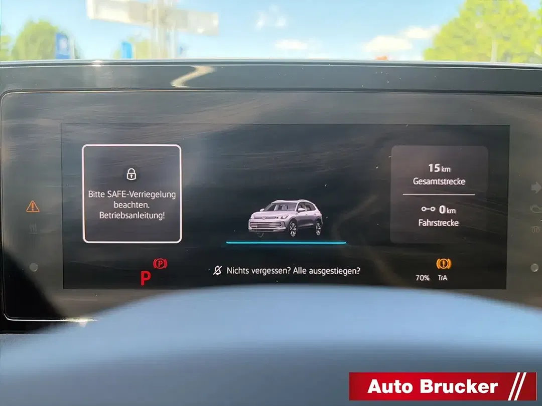 Volkswagen Tiguan - Thumbnail 10