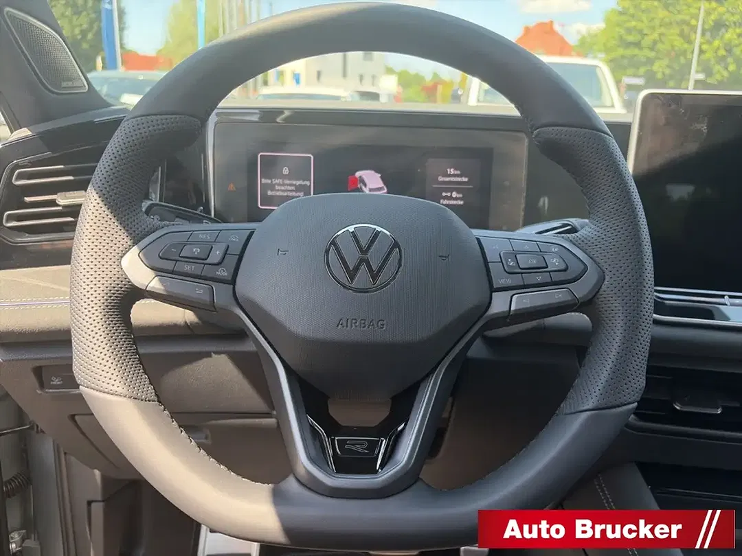 Volkswagen Tiguan - Thumbnail 13