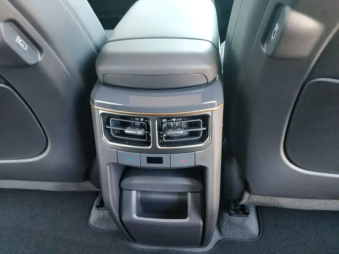 Kia EV5 - Thumbnail 11