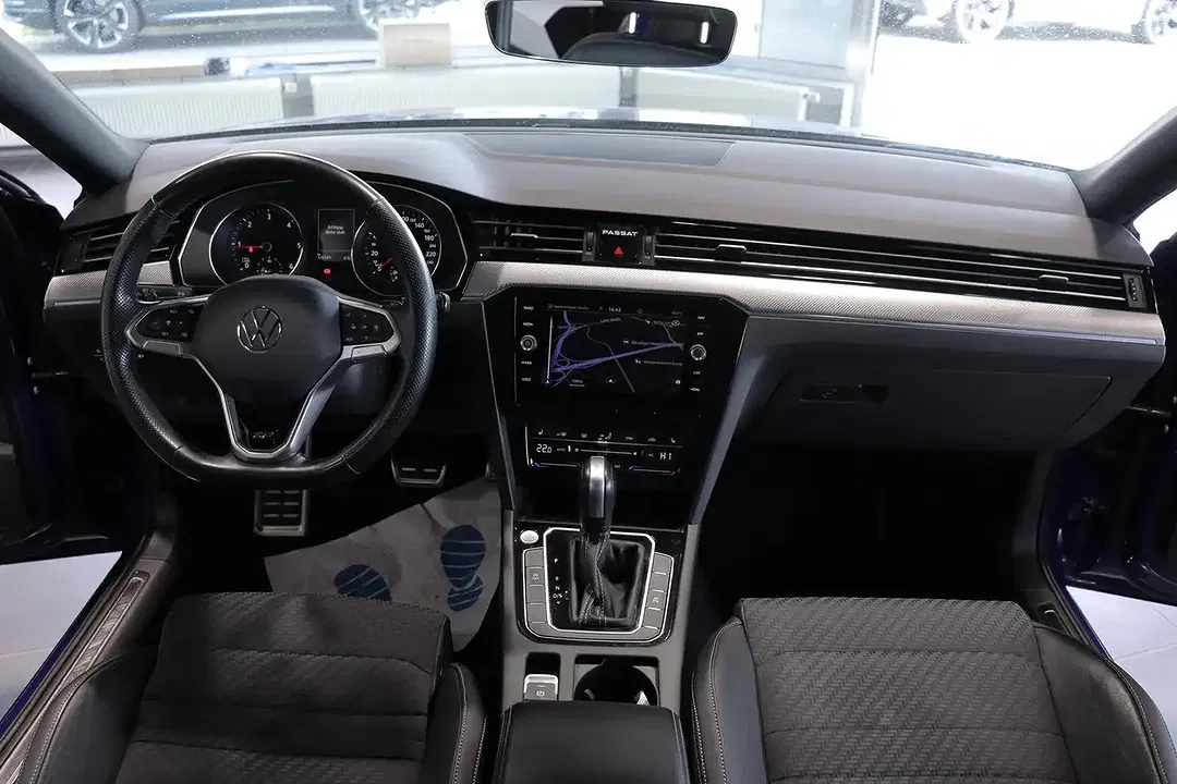 Volkswagen Passat Variant - Thumbnail 11