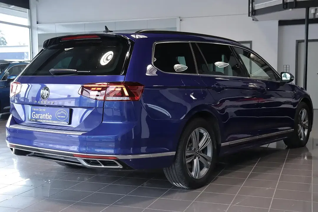 Volkswagen Passat Variant 2.0 TDI Business R-Line - foto 2