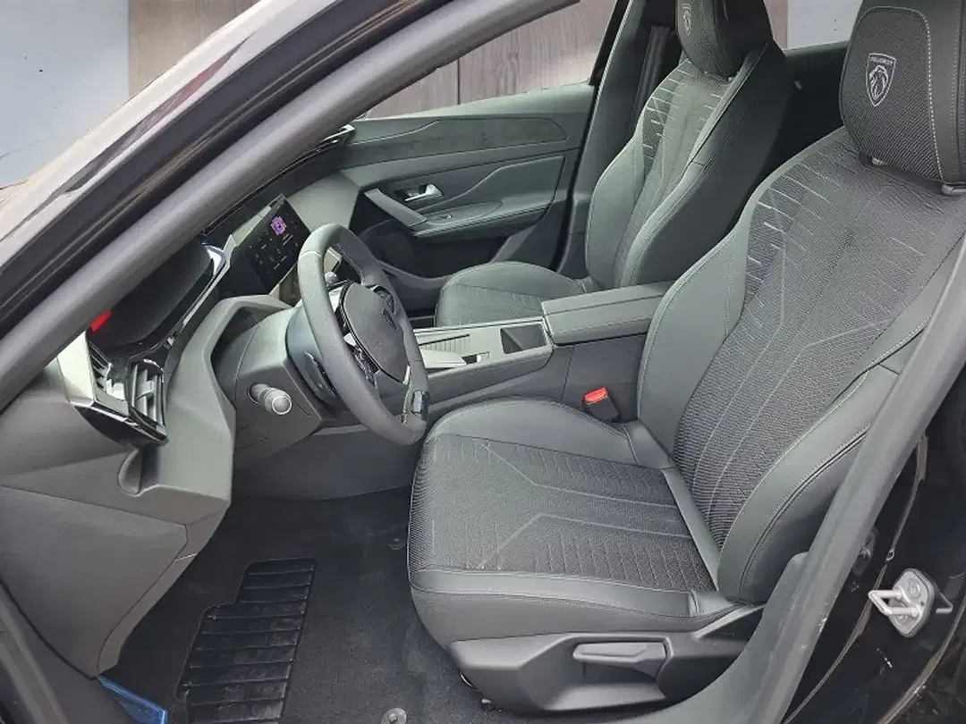Peugeot 308 - Thumbnail 9