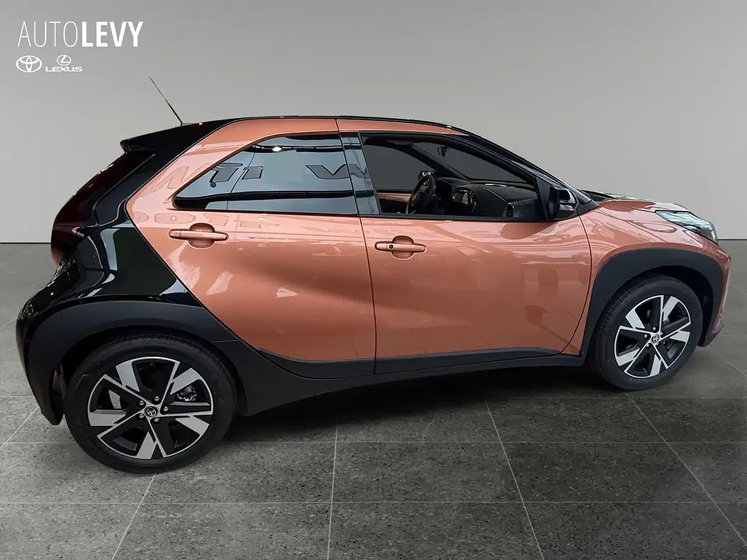 Toyota Aygo X - Thumbnail 8
