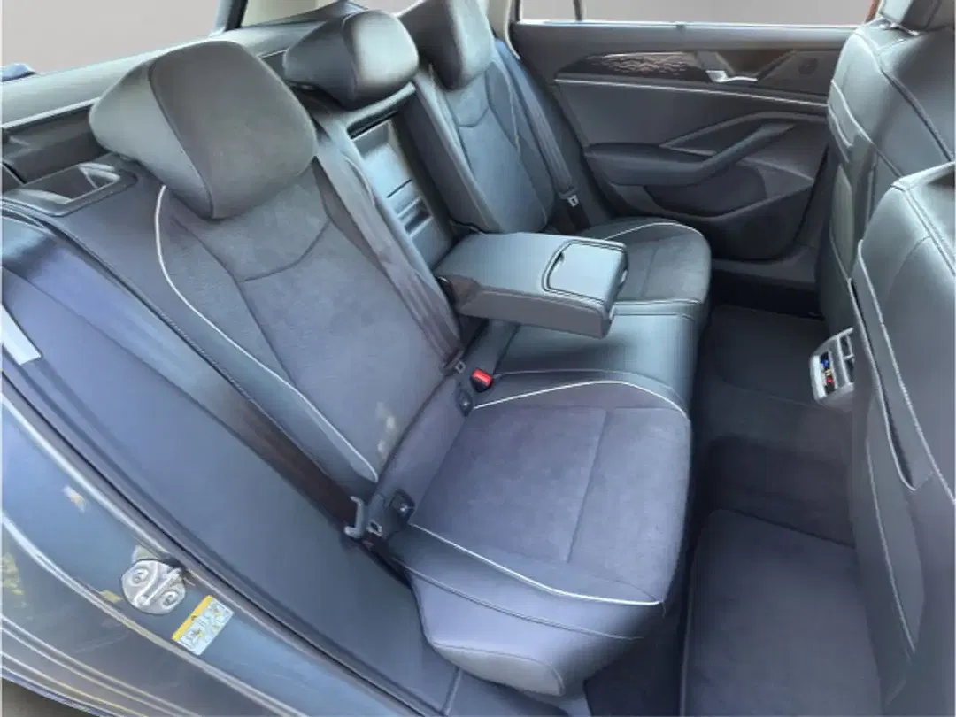 Volkswagen Passat Variant 2.0 TDI DSG Elegance - foto 14