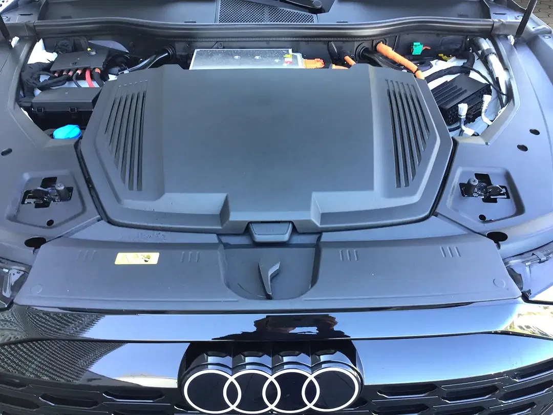 Audi Q8 e-tron - Thumbnail 12