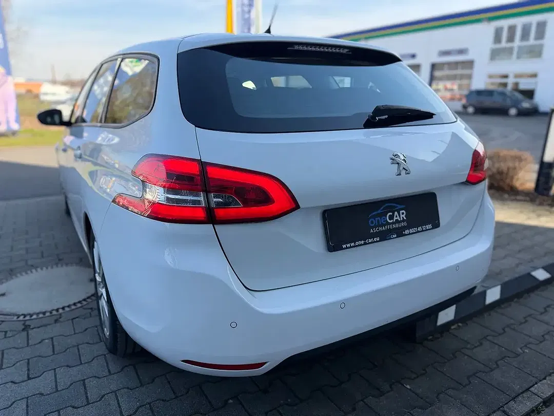Peugeot 308 - Thumbnail 11