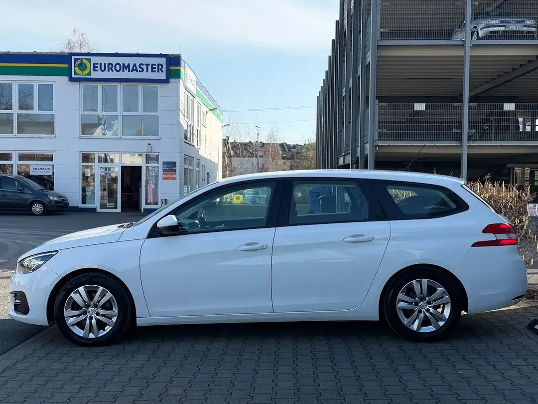 Peugeot 308 - Thumbnail 12