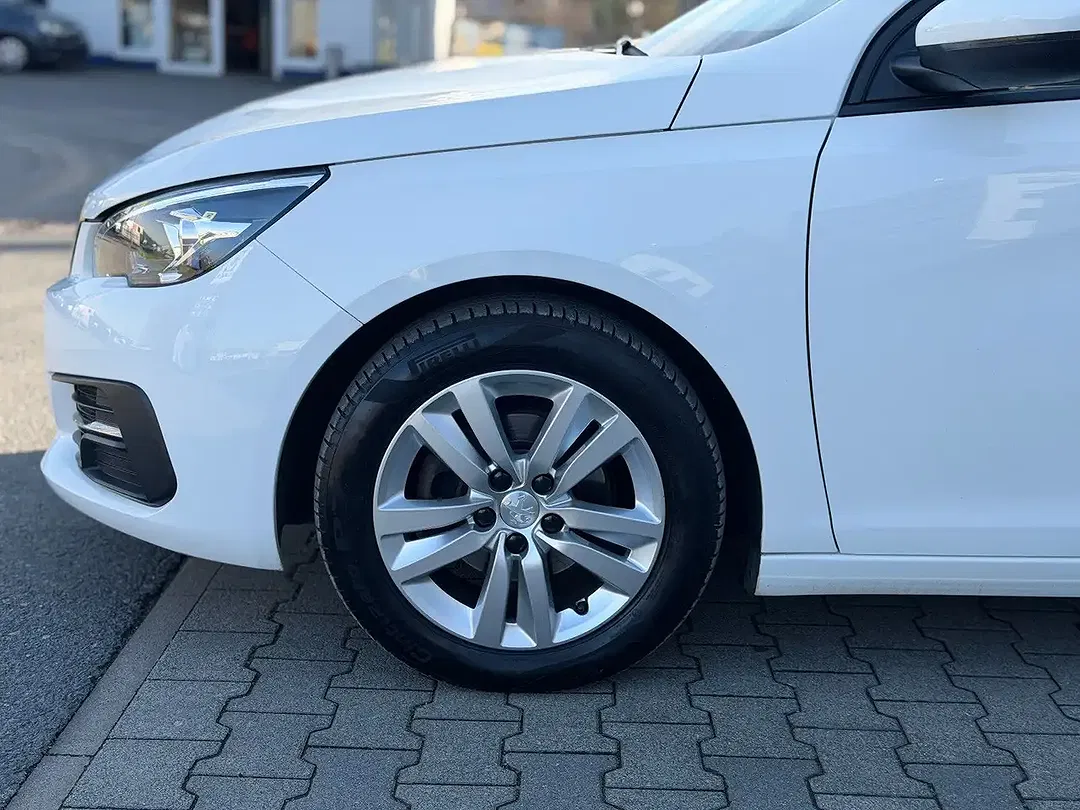 Peugeot 308 - Thumbnail 13