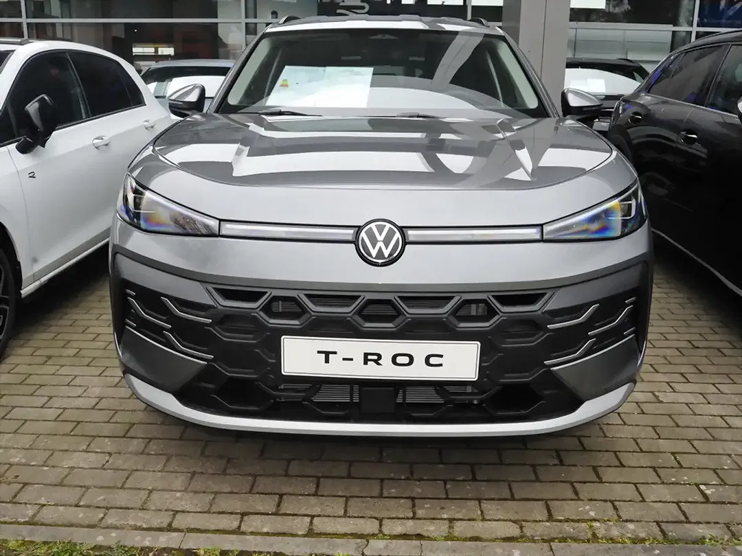 Volkswagen T-Roc - Thumbnail 2
