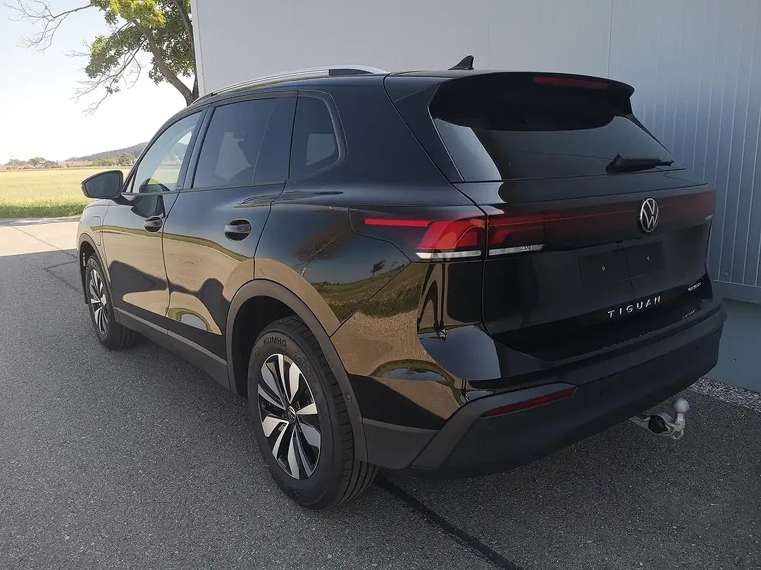 Volkswagen Tiguan - Thumbnail 3
