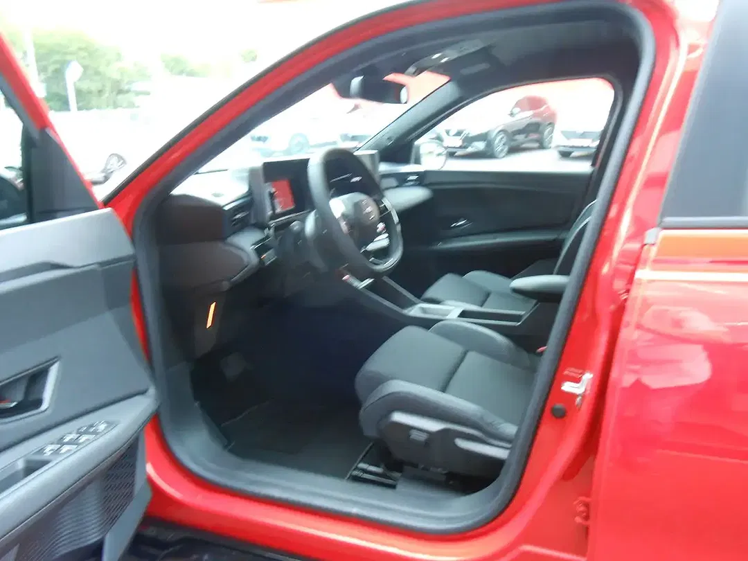 Nissan Micra - Thumbnail 9