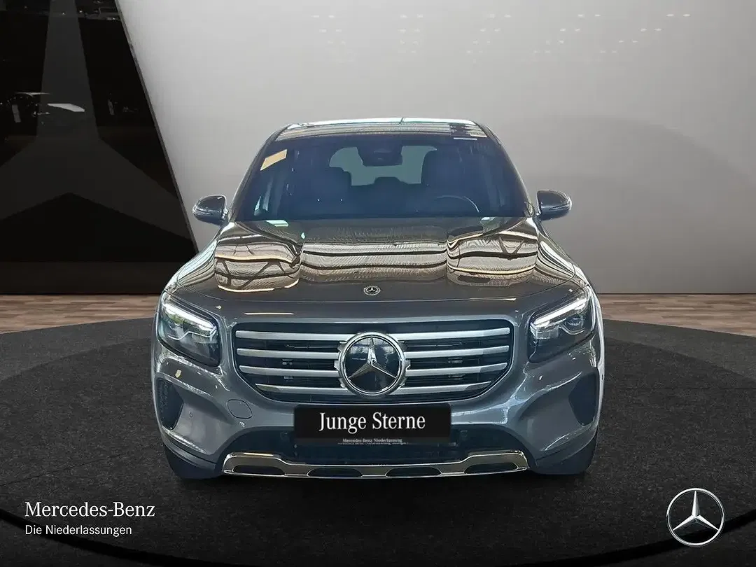 Mercedes-Benz GLB 180 - Thumbnail 2