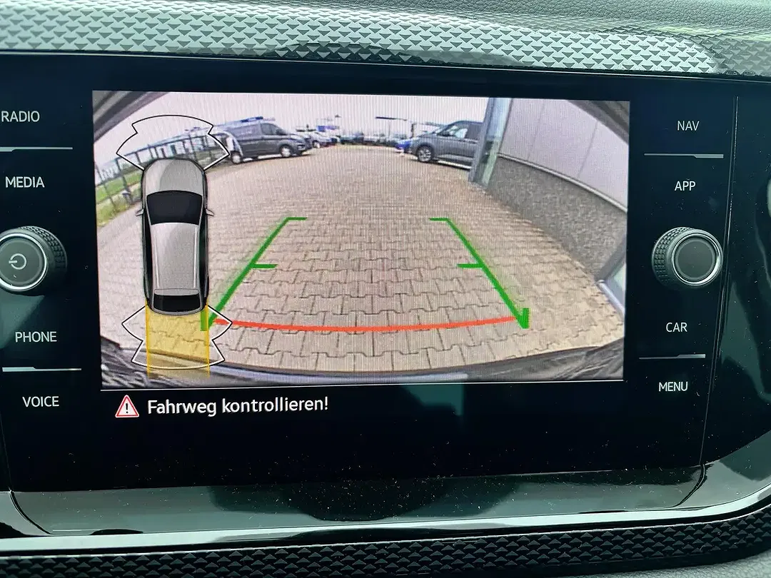 Volkswagen Taigo - Thumbnail 15
