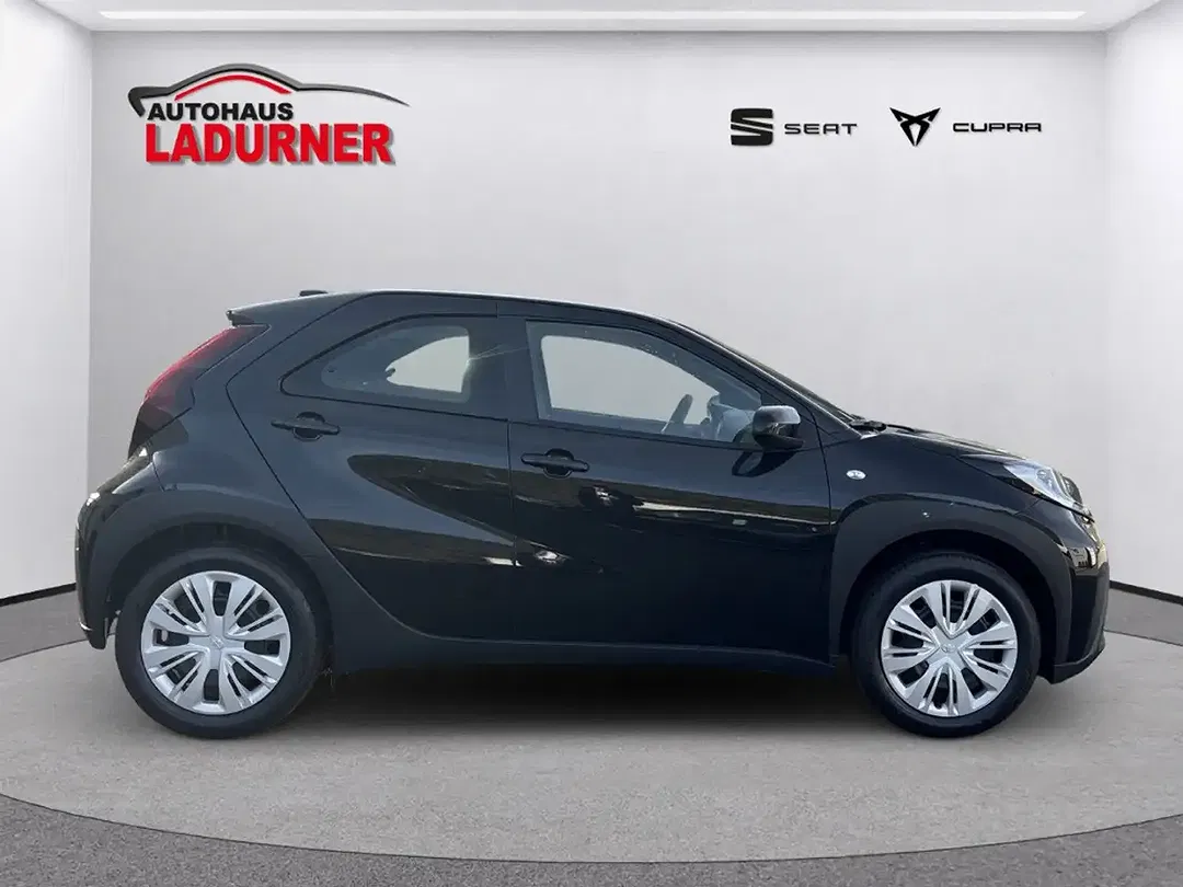 Toyota Aygo X - Thumbnail 4