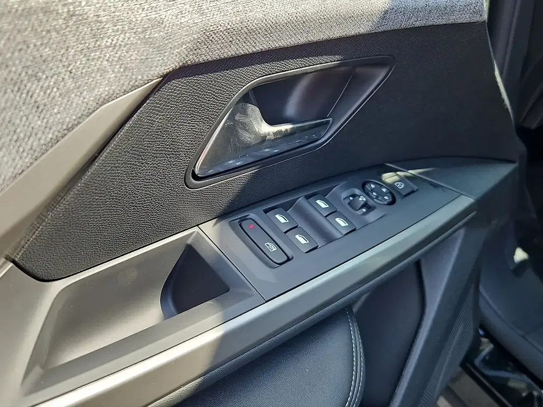 Peugeot 3008 - Thumbnail 11