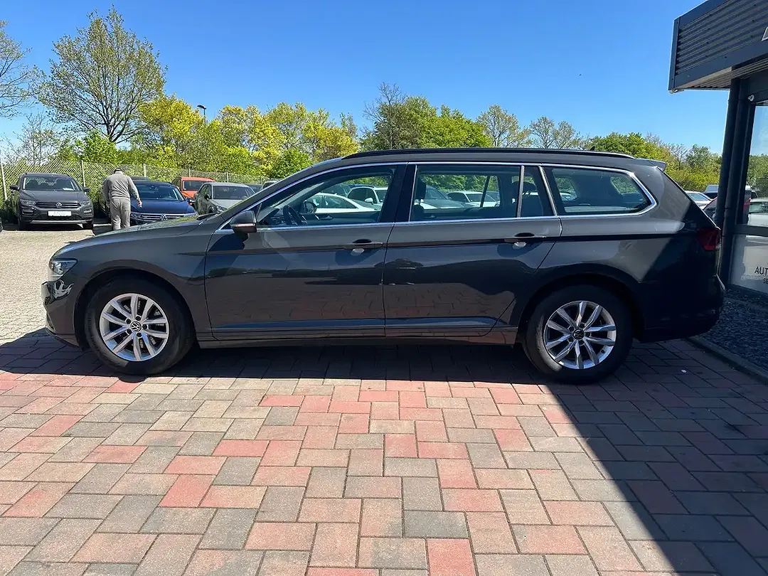 Volkswagen Passat Variant - Thumbnail 4