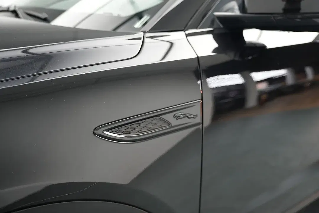 Jaguar E-Pace - Thumbnail 10