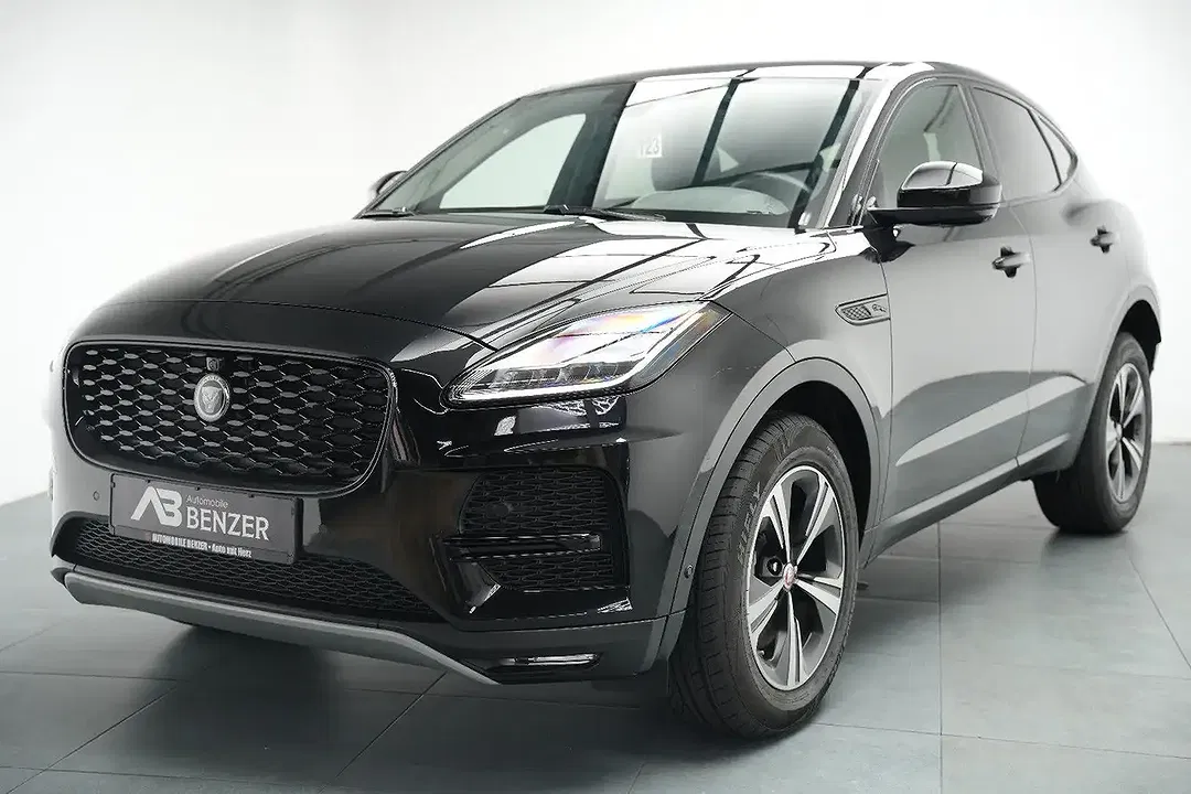 Jaguar E-Pace - Thumbnail 4