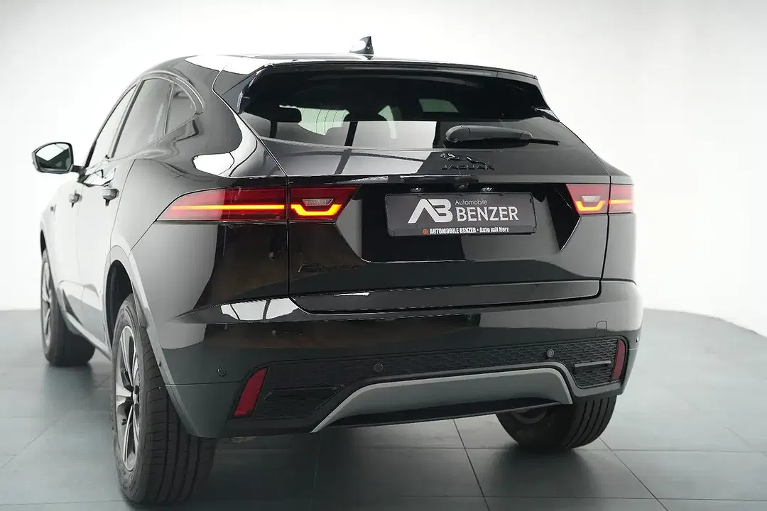 Jaguar E-Pace - Thumbnail 8