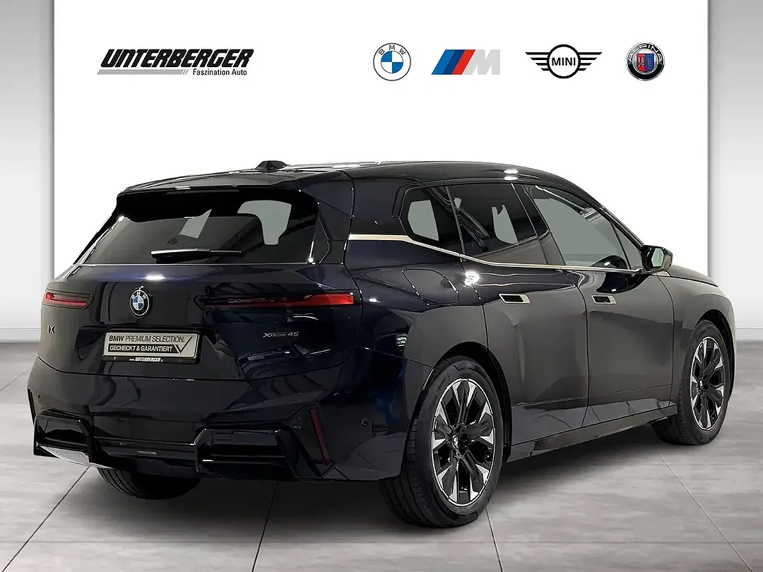 BMW iX - Thumbnail 3