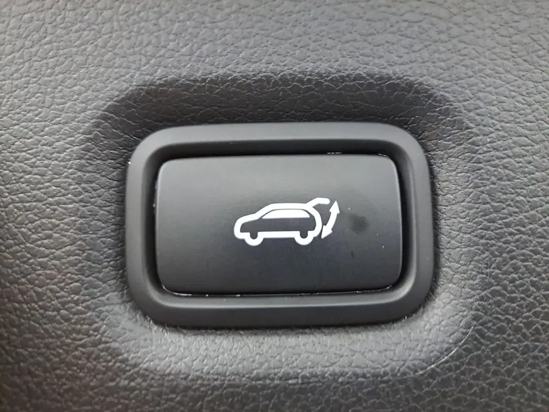 Hyundai SANTA FE - Thumbnail 8