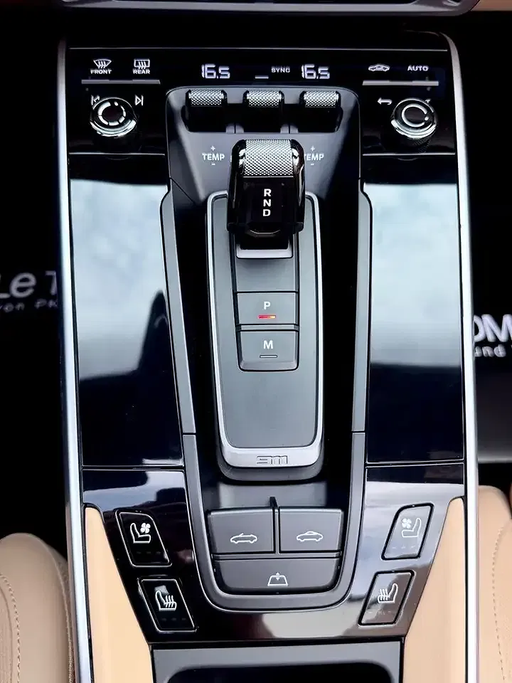 Porsche 911 - Thumbnail 19