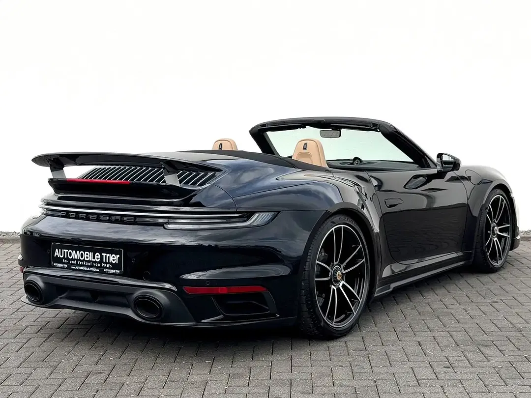 Porsche 911 - Thumbnail 5