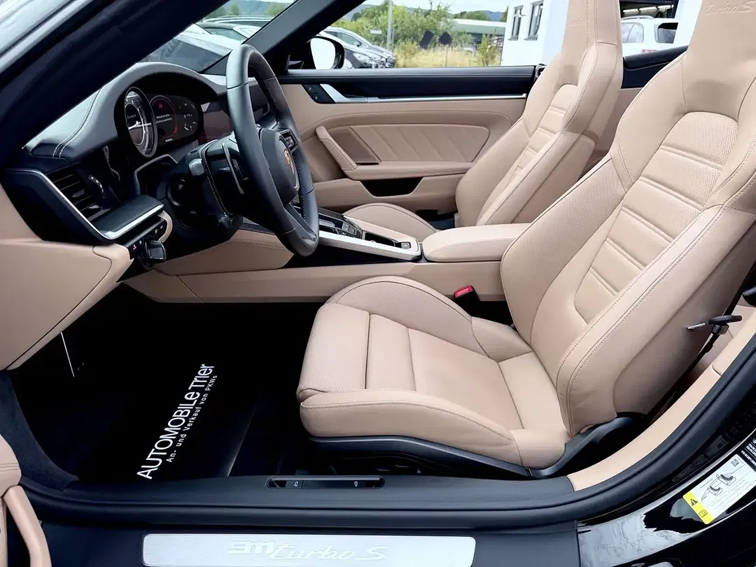 Porsche 911 - Thumbnail 9