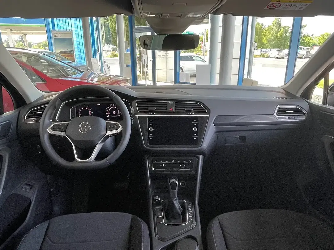 Volkswagen Tiguan - Thumbnail 13