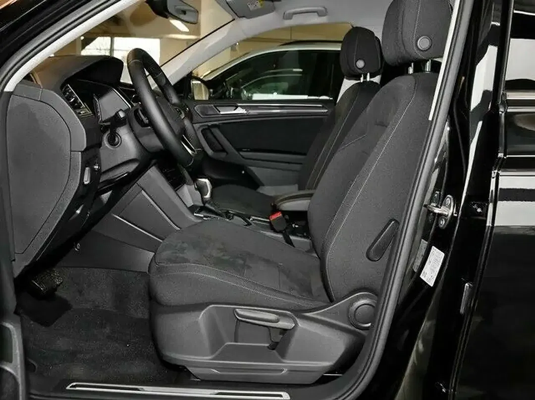 Volkswagen Tiguan - Thumbnail 14