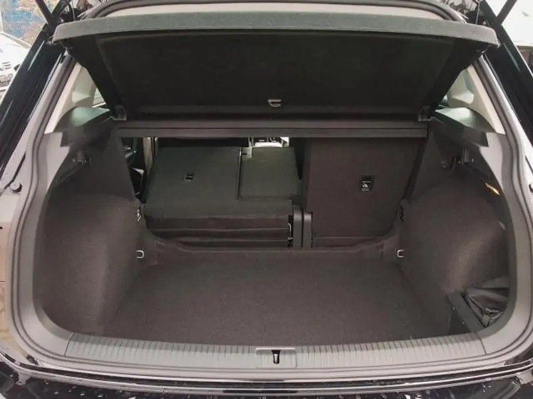 Volkswagen Tiguan - Thumbnail 6