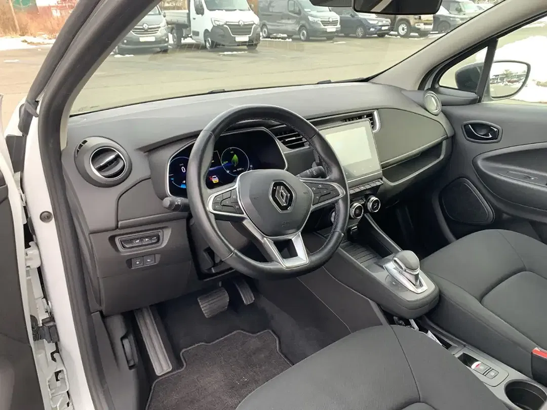 Renault ZOE - Thumbnail 10