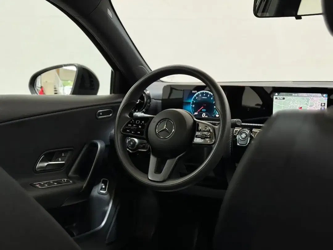 Mercedes-Benz A 250 - Thumbnail 11
