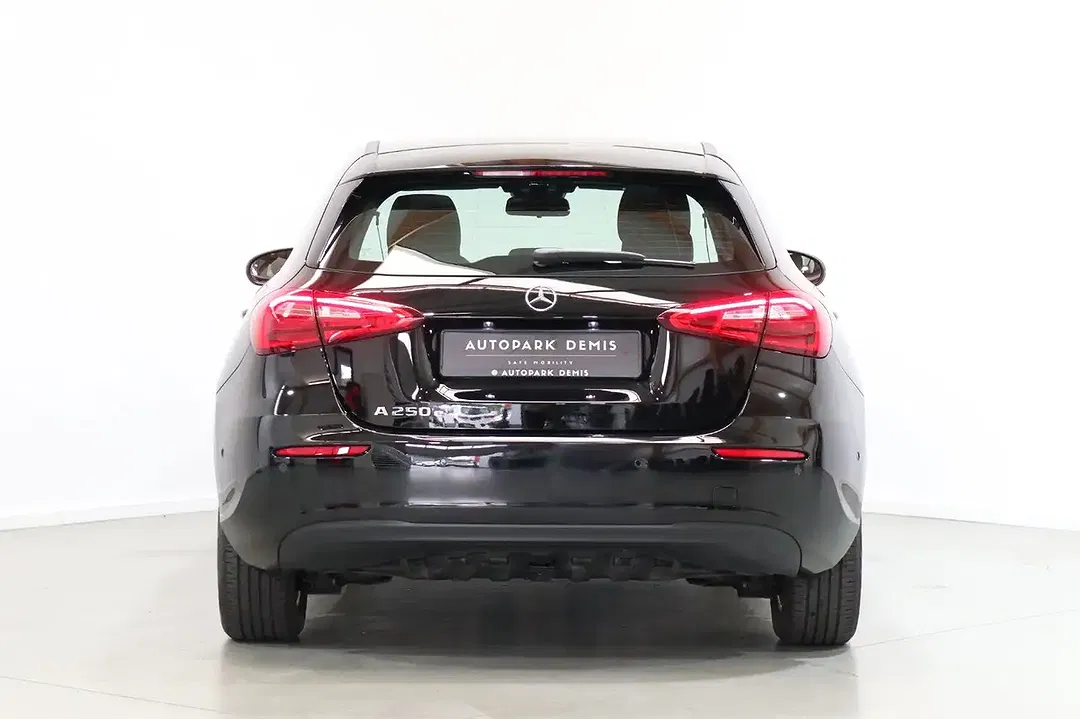 Mercedes-Benz A 250 - Thumbnail 5