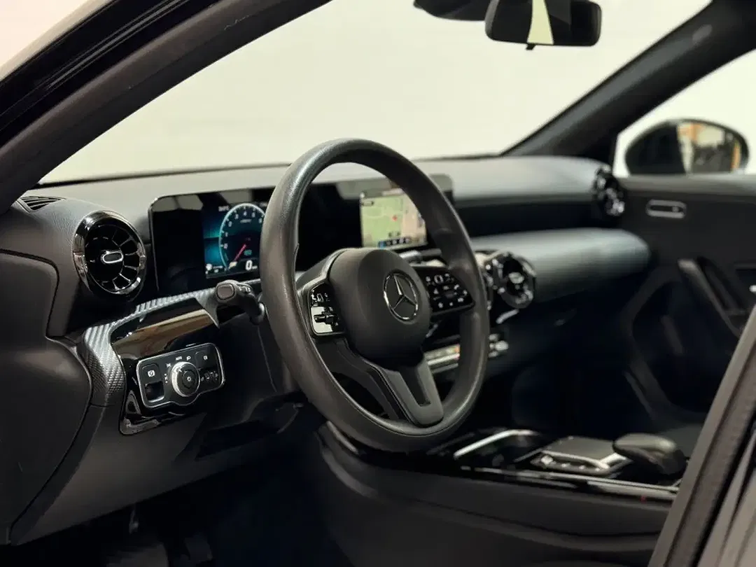 Mercedes-Benz A 250 - Thumbnail 9