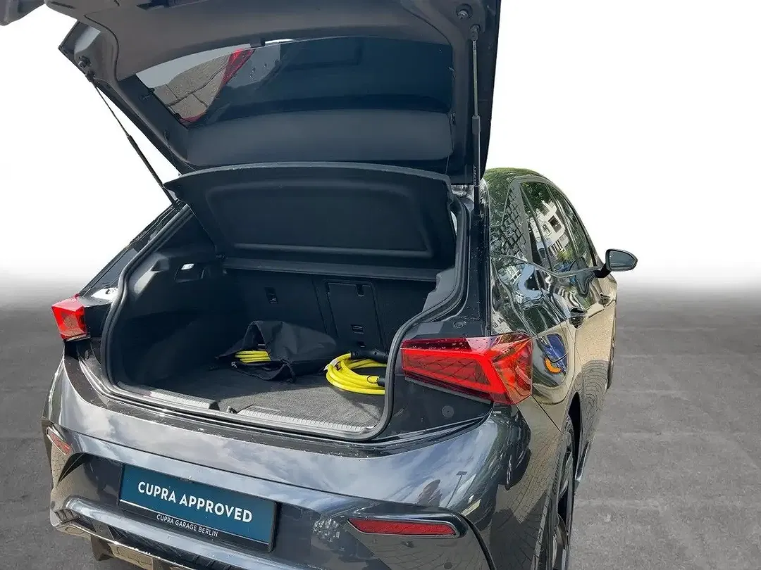 CUPRA Born - Thumbnail 8