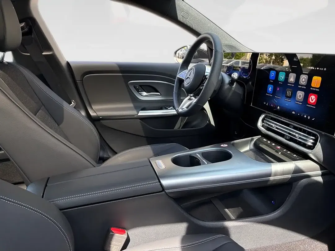 Mercedes-Benz CLA 180 - Thumbnail 9