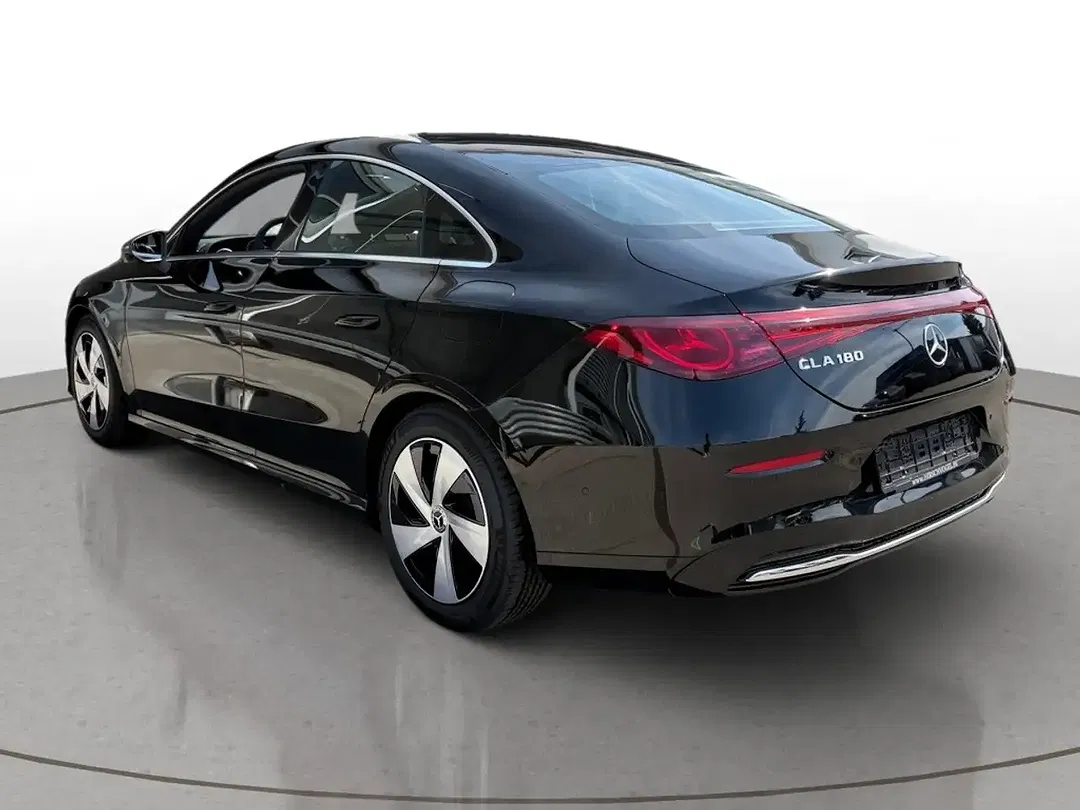Mercedes-Benz CLA 180 - Thumbnail 6