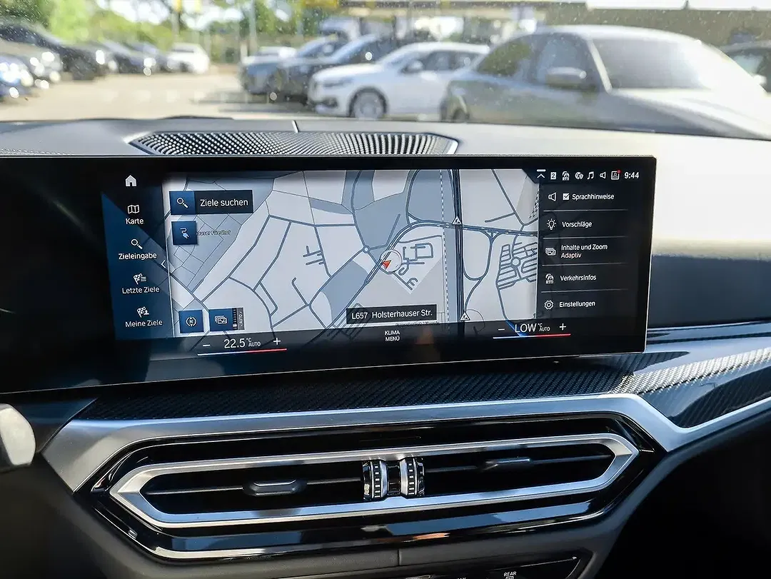 BMW i4 - Thumbnail 13