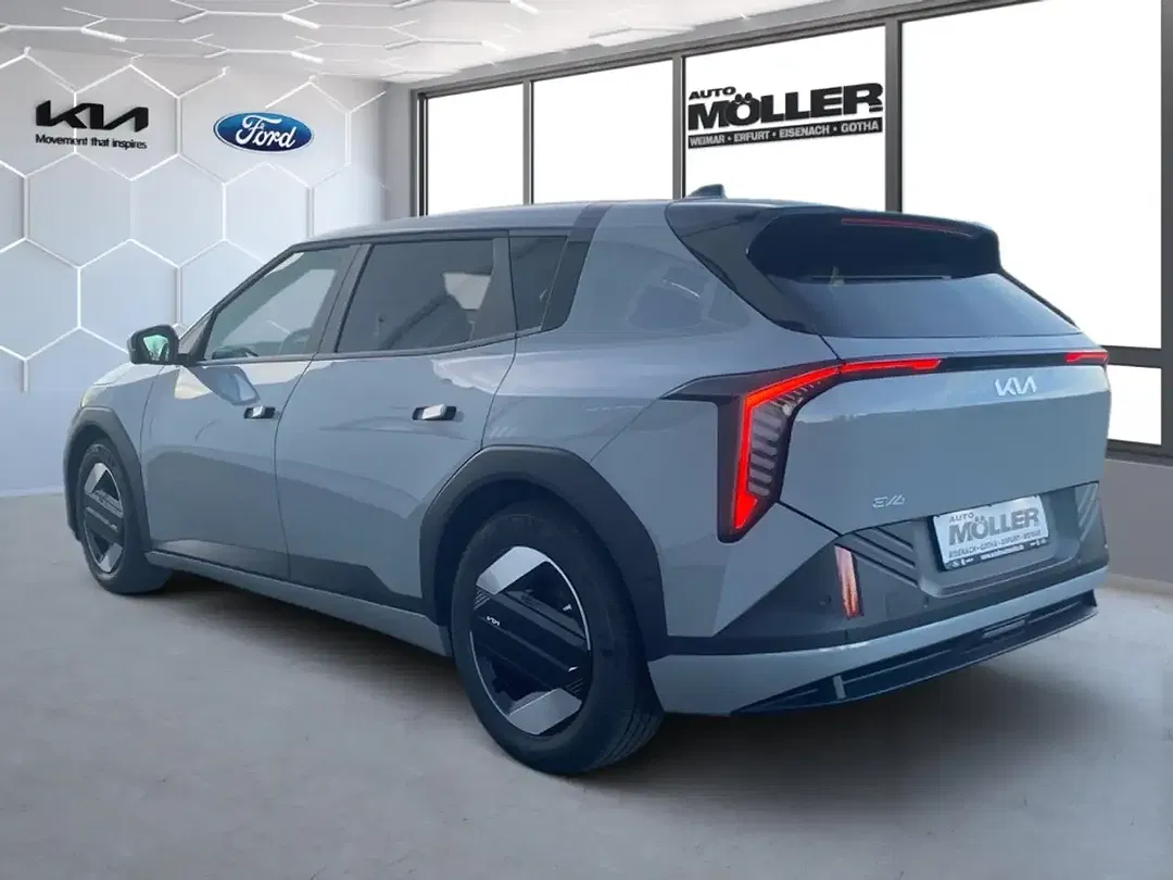 Kia EV4 - Thumbnail 5