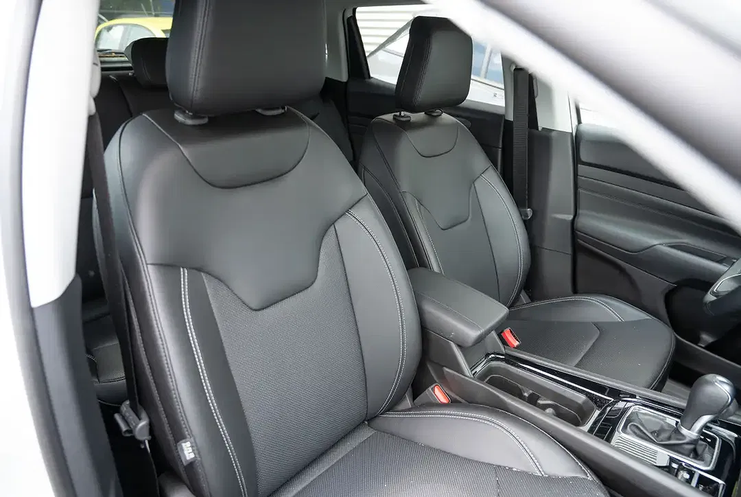 Jeep Compass - Thumbnail 3