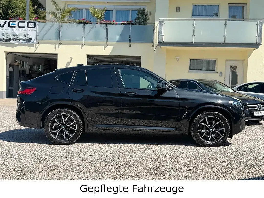 BMW X4 - Thumbnail 3