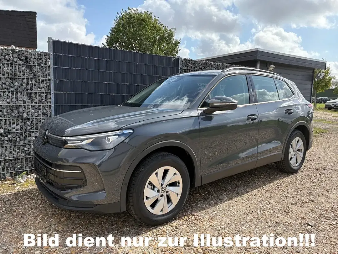 Volkswagen Tiguan - Thumbnail 1