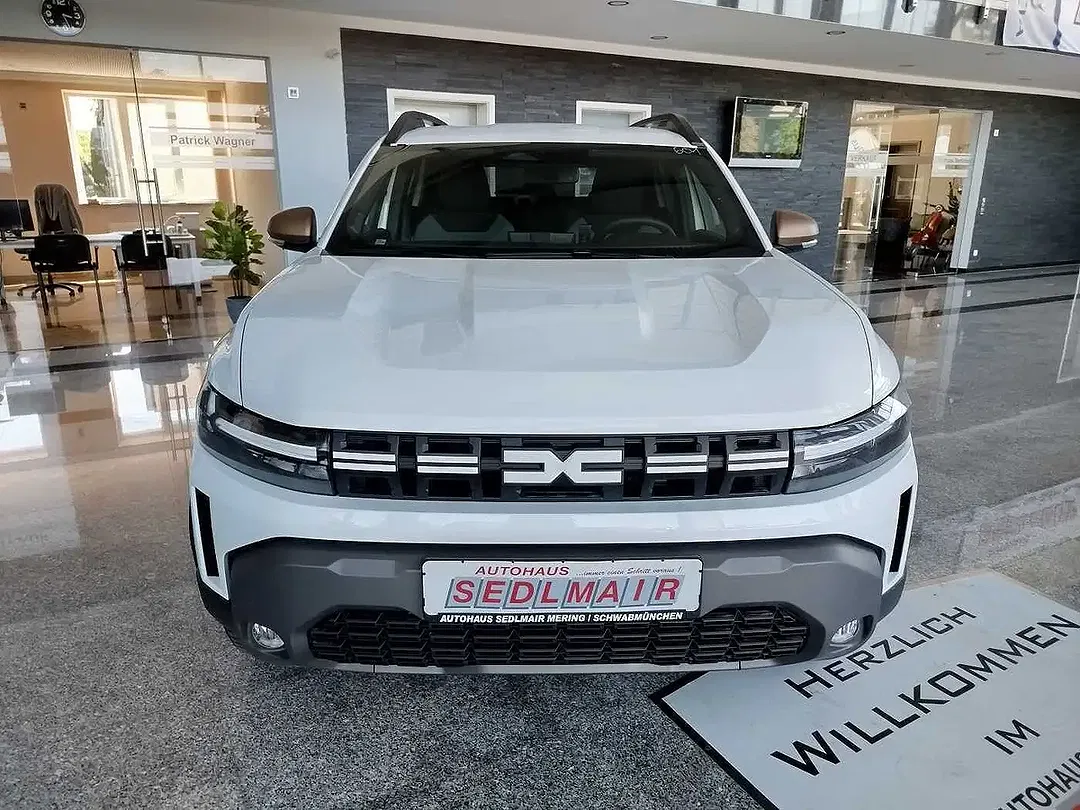 Dacia Duster - Thumbnail 3