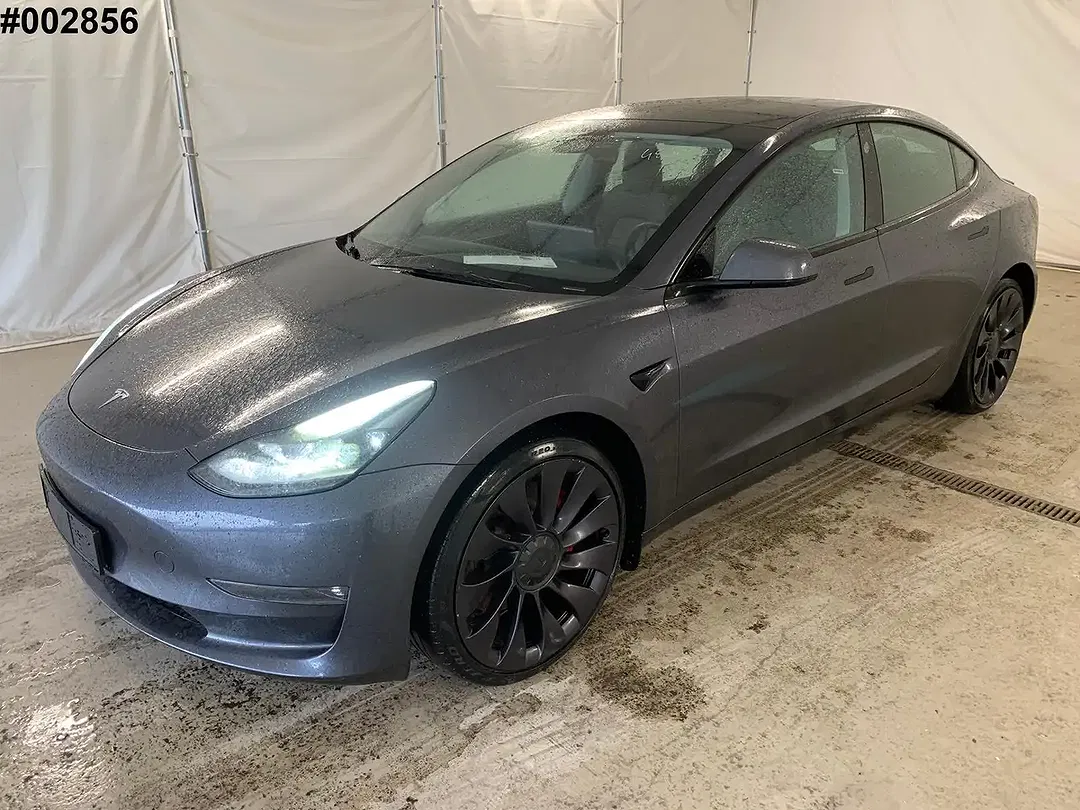 Tesla Model 3 - Thumbnail 1