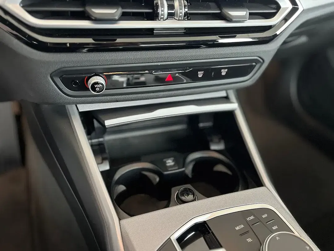BMW 318 - Thumbnail 19
