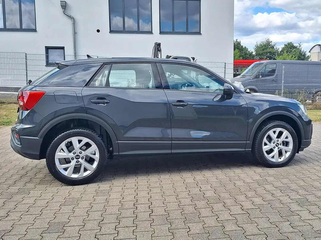 Audi Q2 - Thumbnail 6