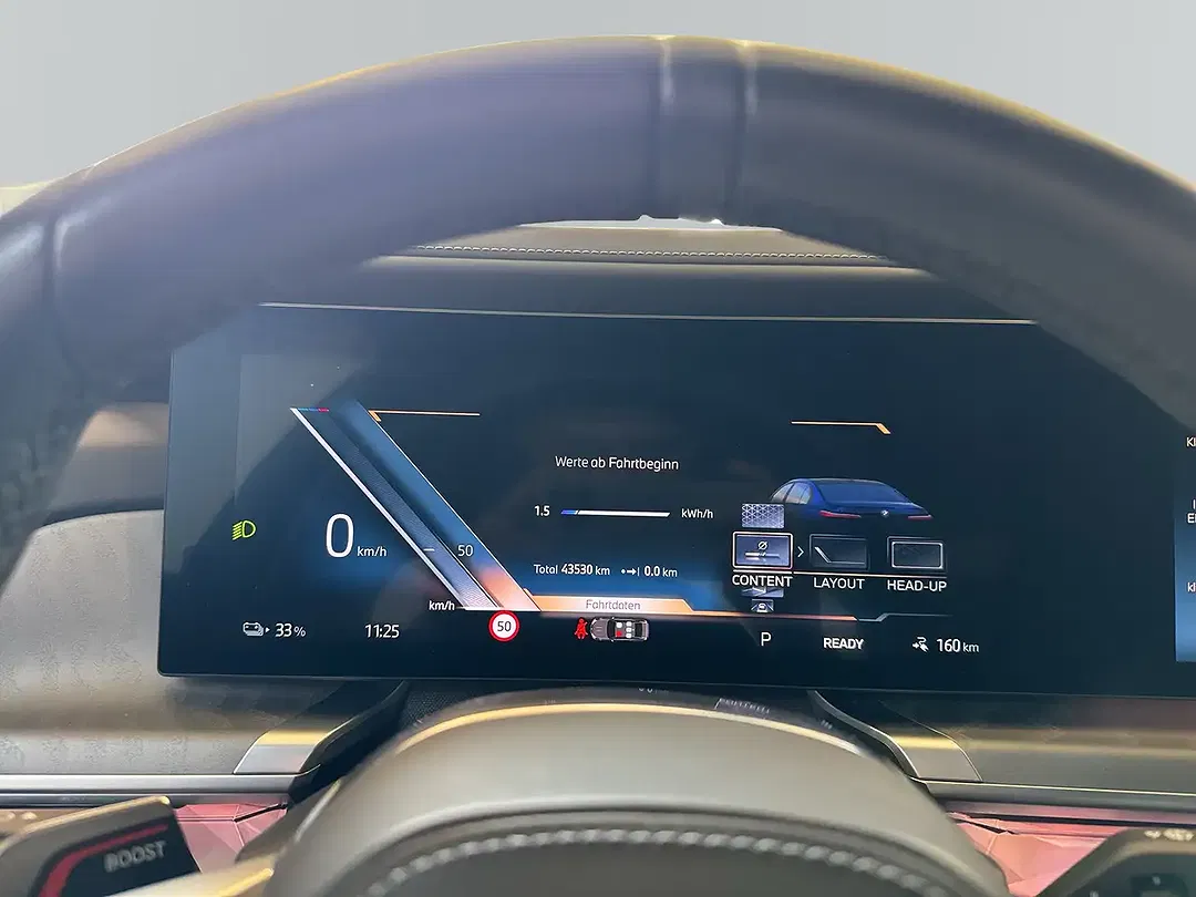 BMW i7 - Thumbnail 14
